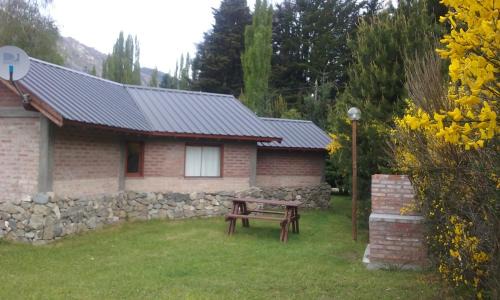 Lago Puelo Cabin | Cabañas Hueney