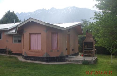 Lago Puelo Ski Chalet | Cabañas La Perla