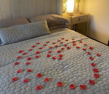 Chwilog Ski Chalet | Caban Y Tan Ffawydd Luxury couples retreat with private Wood Fired Hot Tub