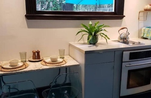 Winter Park Apartment | Cabana style studio apt/private garden near Rollins and Park Ave. 1 week minim
