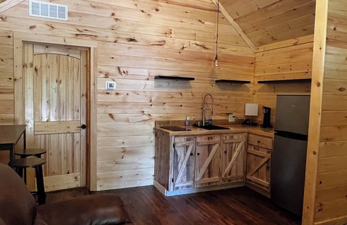 Thurmond Cabin | Cabernet Cabin near JVD vineyard