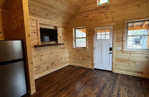 Thurmond Cabin | Cabernet Cabin near JVD vineyard