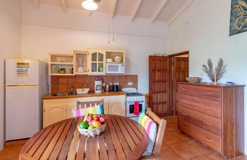 Crochu House | Cabier Ocean Lodge