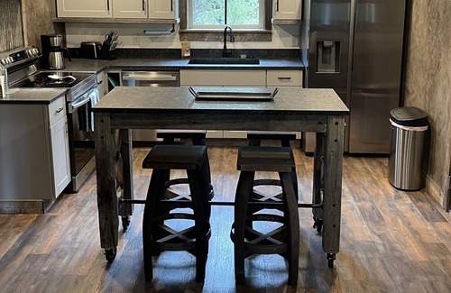 Whitefish House | Cabin#2 rustic/modern 4Bd sleeps 9 pet friendly 8 minutes to downtown whitefish