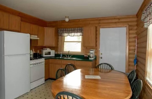 Gaylord House | Cabin 2475 - Eye-Catching Log Cabin inside Resort