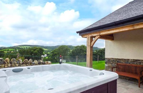 Ruthin Cottage | Cabin ∙ 3 bedrooms ∙ 6 guests