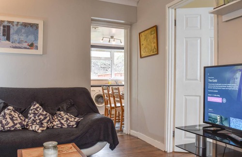 Abercwmboi Cottage | Cabin ∙ 3 bedrooms ∙ 6 guests