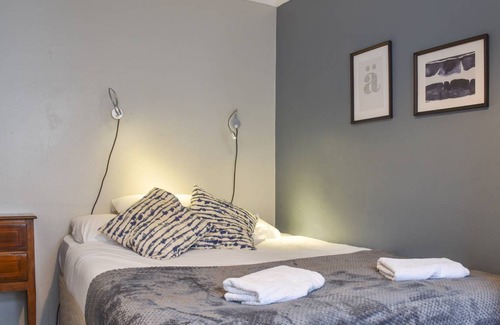 Abercwmboi Cottage | Cabin ∙ 3 bedrooms ∙ 6 guests