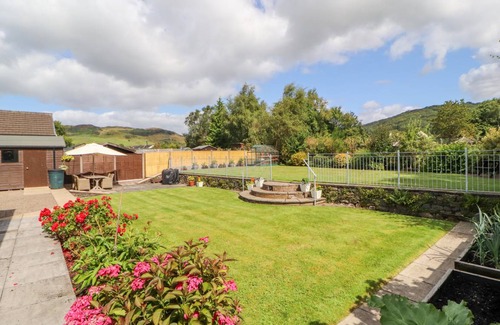 Staveley Cottage | Cabin ∙ 4 bedrooms ∙ 6 guests
