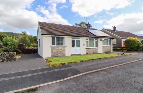 Staveley Cottage | Cabin ∙ 4 bedrooms ∙ 6 guests