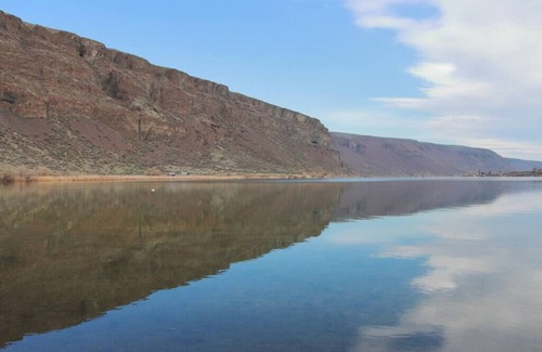Coulee City House | Cabin at Blue Lake in Central Washington (Cabin 3)