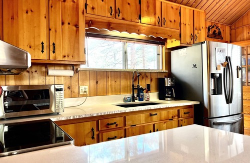 Lake George Cabin | Cabin at Sportsman’s Paradise- Anglers’s Dream & Mountain Retreat.