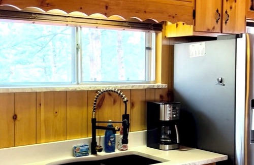 Lake George Cabin | Cabin at Sportsman’s Paradise- Anglers’s Dream & Mountain Retreat.