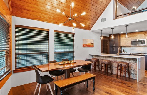 Whispering Hills Cabin | Cabin Masterpiece on Private Lake