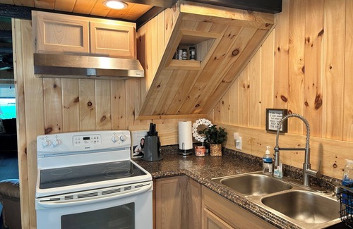 Unionville Cabin | Cabin on Fish Point, Unionville Boating, Fishing, Hiking, Hunting, Relaxation