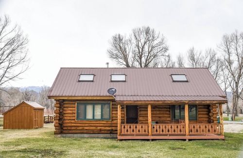 Buena Vista Cabin | Cabin on No. 7 - Collegiate Peaks Golf Course