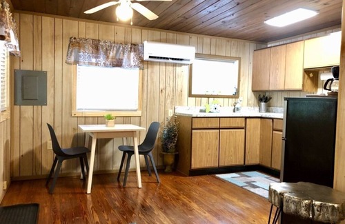 Fort White Cabin | Cabin on Sante Fe Inlet in Three River Estates (walking distance to park)