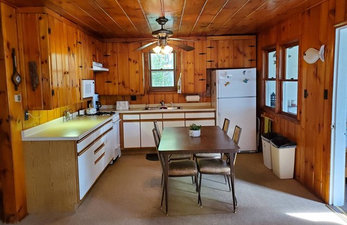 Hayward Cabin | Cabin on Teal Lake