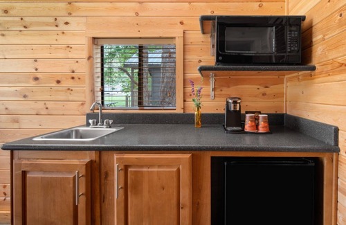 Goleta Cabin | Cabin | Queen Stay + Firepit | No Hidden Fees