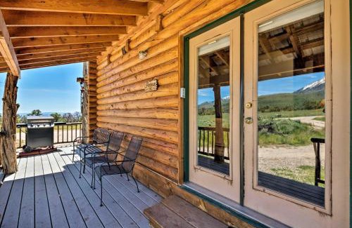 Spanish Valley House | Cabin with Fire Pit, Views and BBQ 18 Mi to Moab!