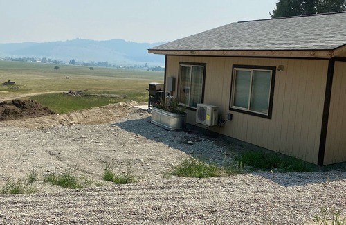 Kalispell Cabin | Cabin with peekaboo views of Glacier Park