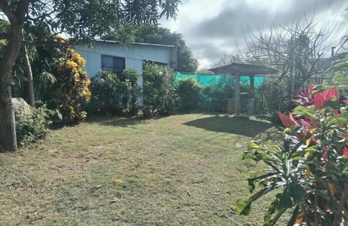 Santa Barbara House | Cabinas la roca only 5 minutes away from the beach