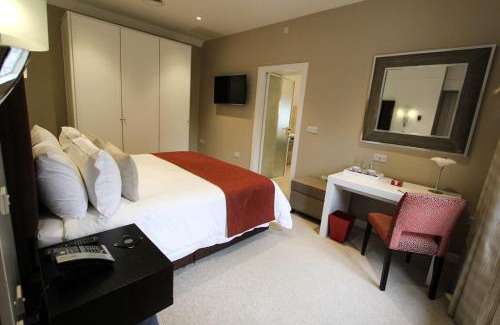 Bridgend Hotel | Cae Court Hotel