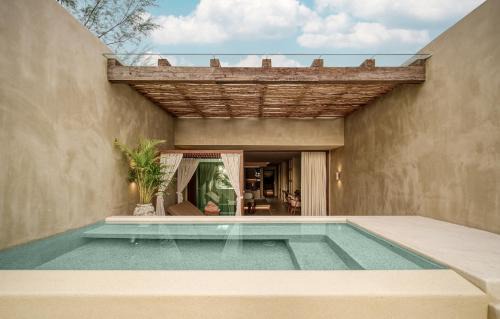 Kamala Hotel | Café del Mar Phuket - Suite & Penthouse