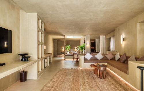 Kamala Hotel | Café del Mar Phuket - Suite & Penthouse