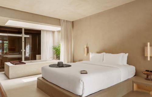 Kamala Hotel | Café del Mar Phuket - Suite & Penthouse