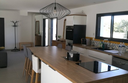 Cairanne Villa | Cairanne: Modern villa with swimming pool