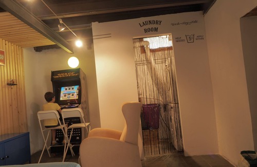 Old Town House | Cal Jueu. Original and personal house. Next to the Plaza del Foro.