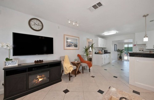 Sacramento House | CalExpo/Arden/HotTub/Pool/Firepit/BBQ/No Pet Fee