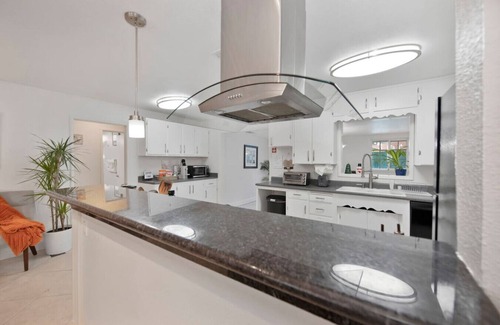 Sacramento House | CalExpo/Arden/HotTub/Pool/Firepit/BBQ/No Pet Fee