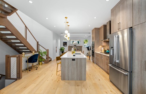 Richmond House | Calgary Grand Retreat| Sleeps 16|8BR, 8BA