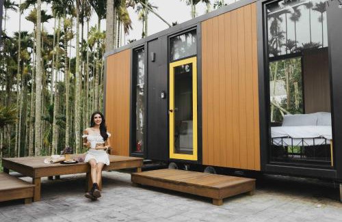 Gukeng House | California Good Day Campground X by Tiny Away