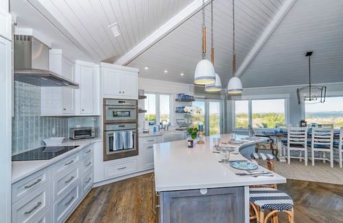 West Beach House | Call Ahead to Heat the Pool! Waterfront retreat!