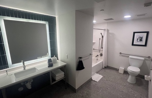 Evans Churchill Hotel | Cambria Hotel Downtown Phoenix Convention Center