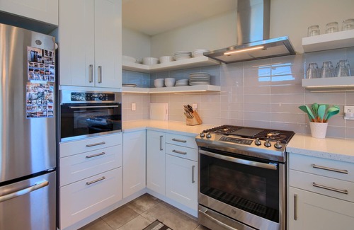 Park Hill House | Cambria Park Shores, across from beach with amazing Views!