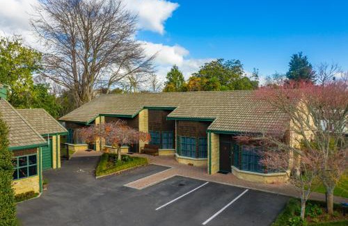 Cambridge Hotel | Cambridge Mews Motel