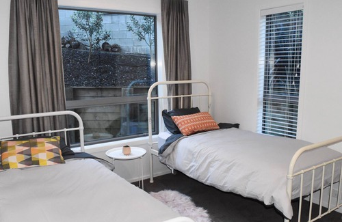 Cambridge House | Cambridge Riverside Executive Home
