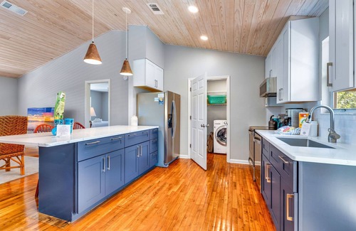 Sea Palm Village House | Came & Stayed, Community Pool, Tranquility, Free Beach Gear!