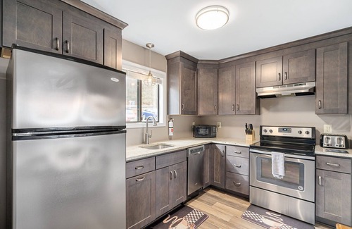 Village at Camelback House | Camelback Mountain all season Family Vacation! SKI In/Out -Hot Tub-Pool & Sauna!