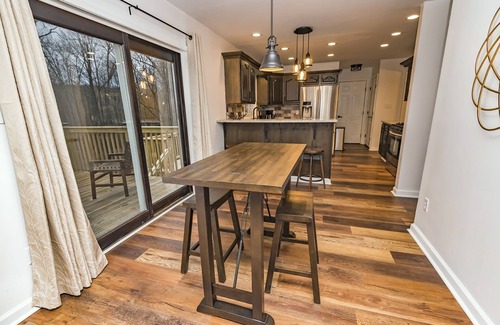 Cresco House | Camelback SKI Mts 4BR,Firepit,Hottub,Casino,Kalahari Linens