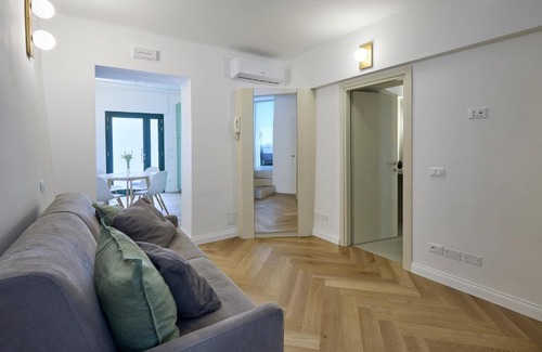 Camerano Apartment | CAMERANOAPARTMENTS - L'Angolo della Piazza