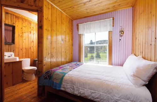 Perce Hotel | Camp de Base Gaspésie