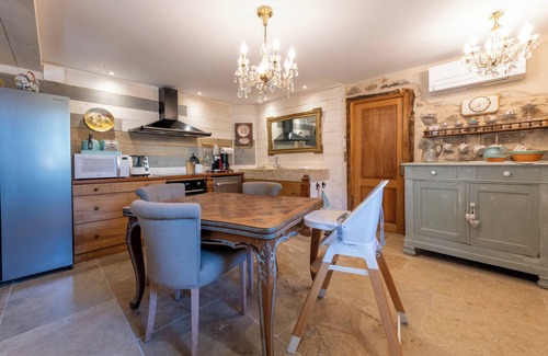 Jure House | Campagne Médicis - Renovated stone building with swimming pool, jacuzzi and sauna