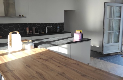 Champdeniers House | CAMPAIGN Rural gite, large house to welcome friends or family.