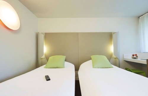 Saint-Martin-d'Heres Hotel | Campanile Grenoble Université - Saint Martin d'Héres