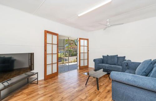 Torquay House | Campbell Cottage - A Beachside Escape in Torquay